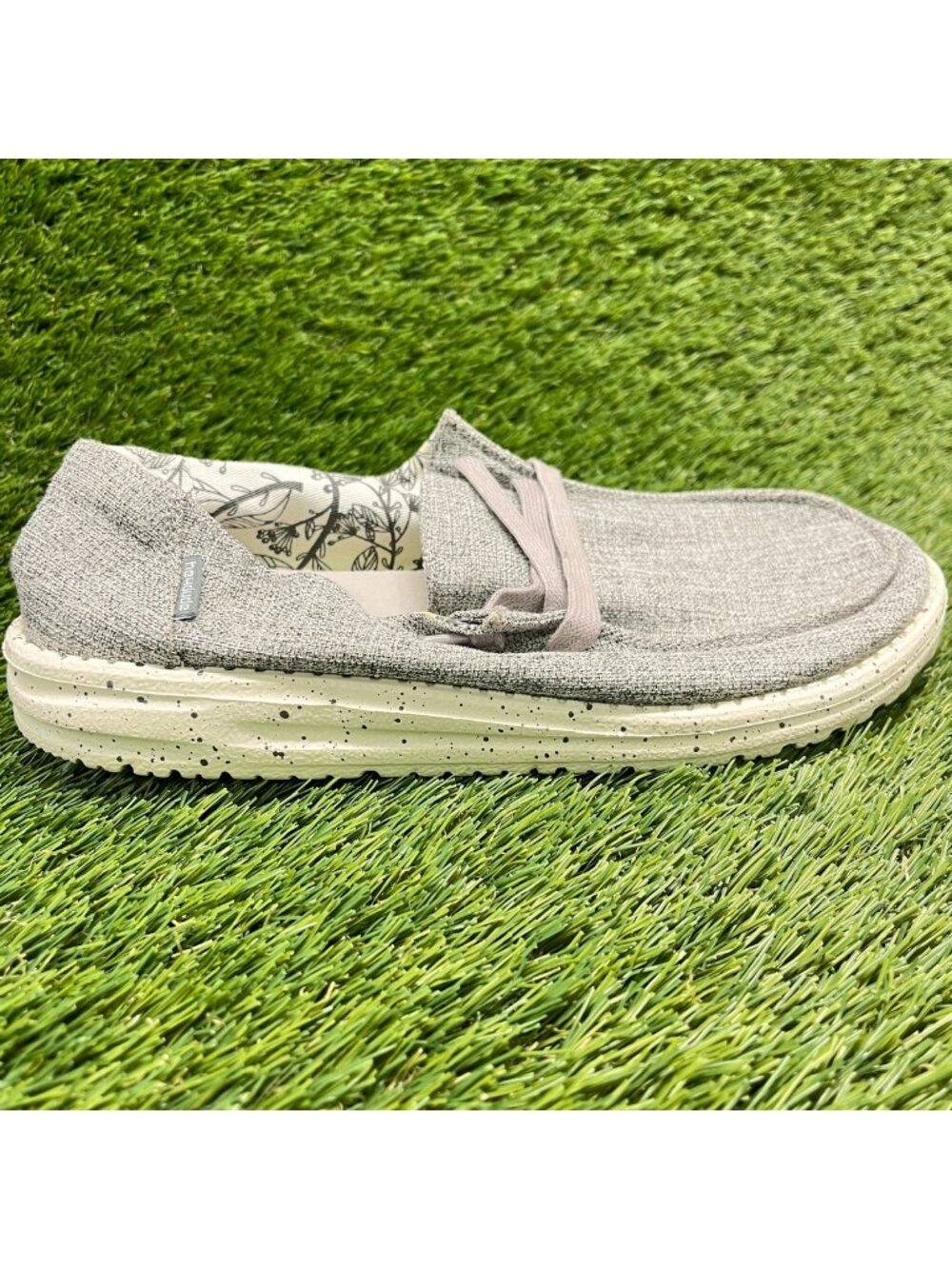 Hey Dude Wendy L Linen Womens Size 8 Iron Gray Athletic Walking Slip On Shoes